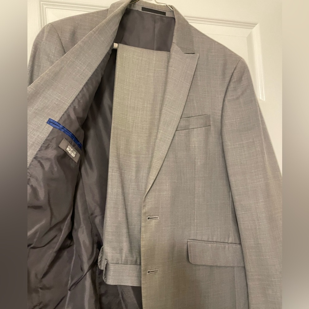 Men's Dark Gray Suit and Pants - Picture 5 of 7
